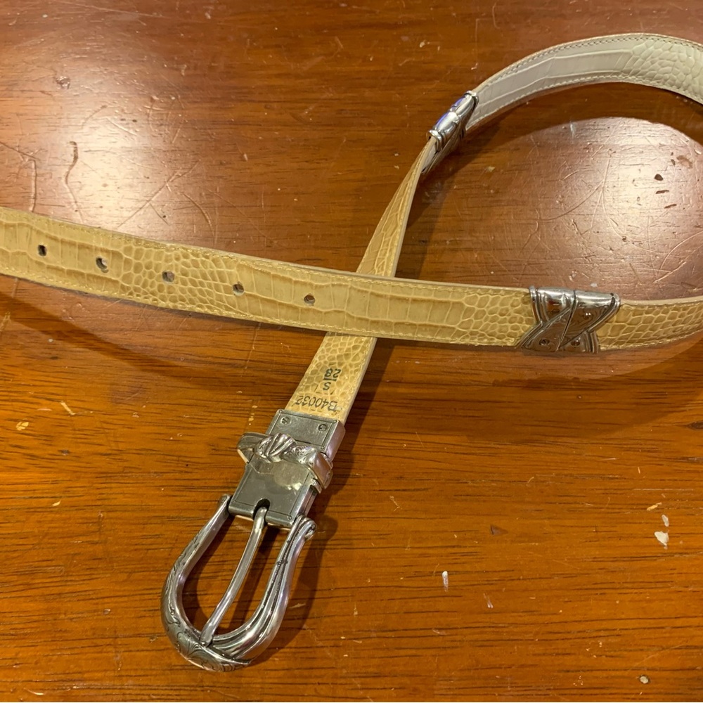 Ladies' Tan & White Crock Leather Twist Reverse Belt B40032 Size S/28 - EUC - Picture 4 of 8